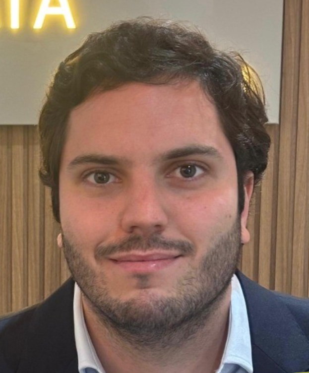 André