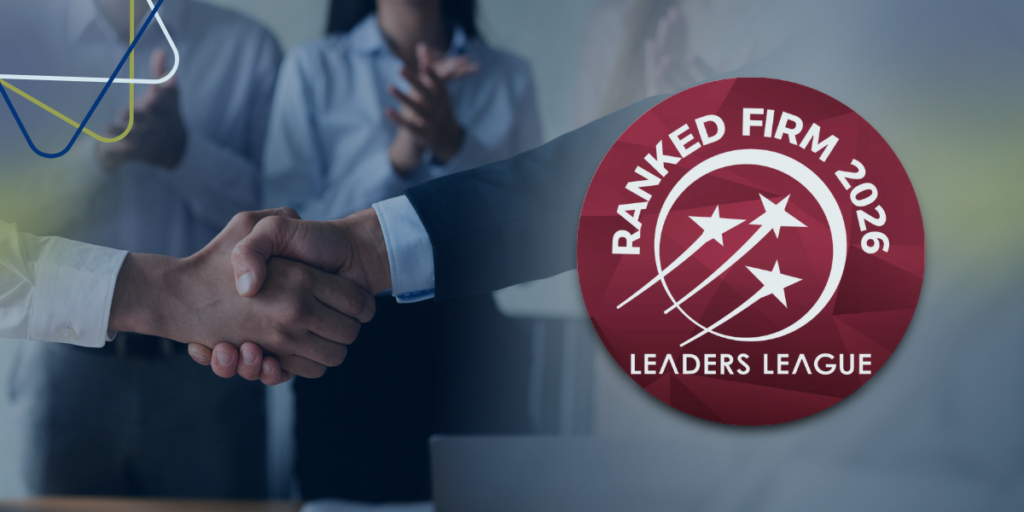 Arte de reconhecimento da Quatá Confidence Capital ranqueada pela Leaders League como uma das melhores assessorias de M&A do Brasil em 2026, com o selo Valuable Practice.